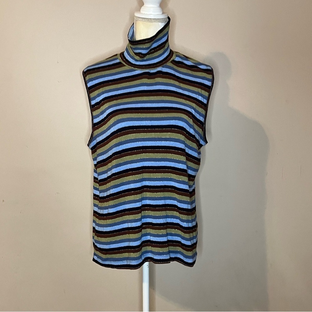 ⭐️ 3 For $15 White Stag Striped Sleeveless Turtleneck